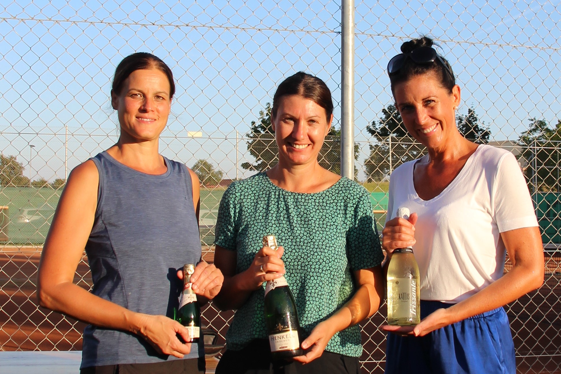 Silberbewerb Damen (v.l.n.r.): Ilse Lackner (3), Michaela Wolfinger (1) und Birgit Höller (2)